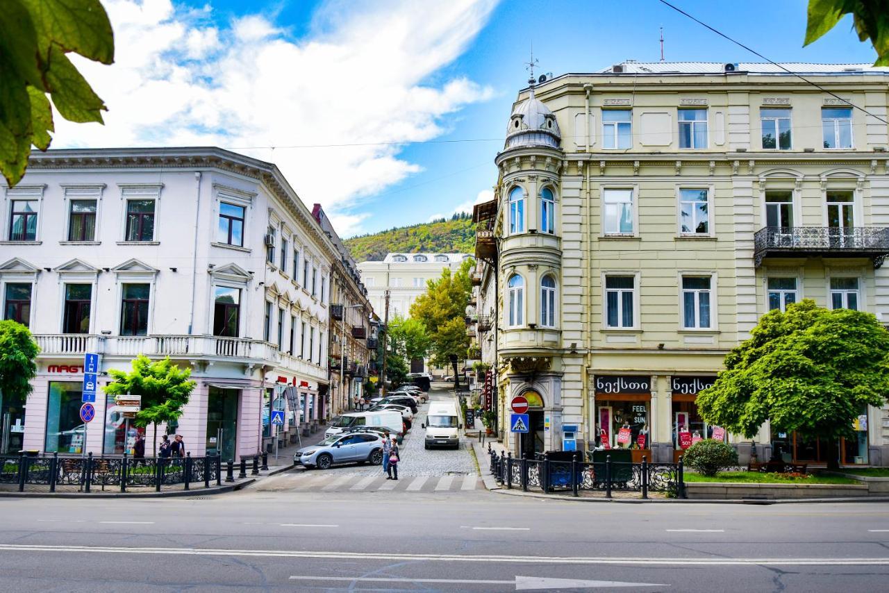 Hb Apartments Laghidze Tbilisi Exterior photo